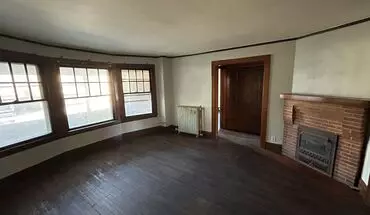2 of 5 409 Middle Ave Apartment for rent in Elyria, OH