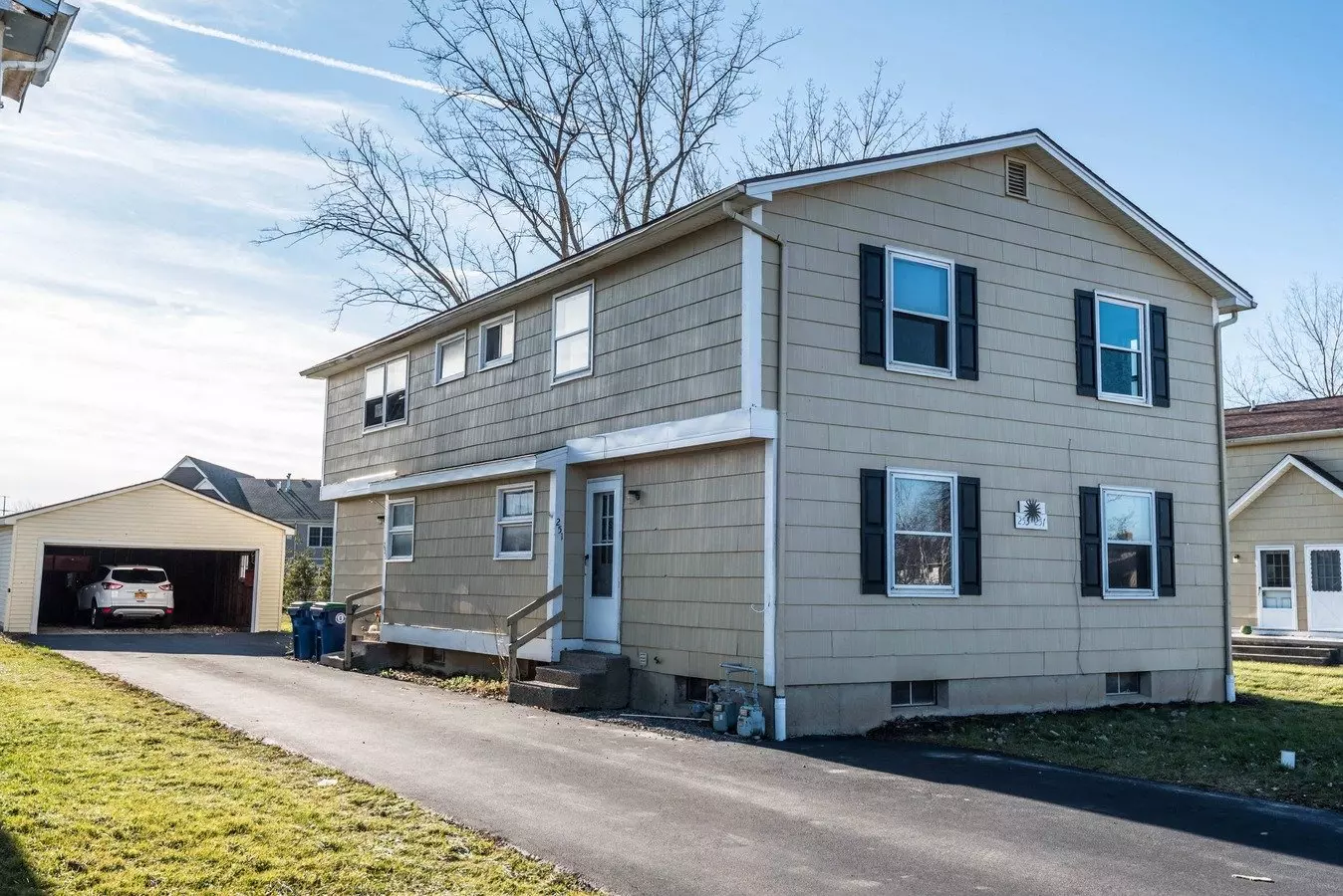 251/253 Kaymar Drive Apartment for rent in Amherst, NY
