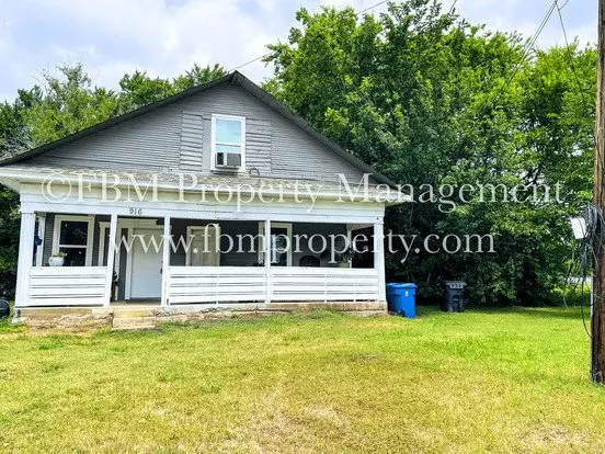 10 Th St Apartment for rent in Corsicana, TX