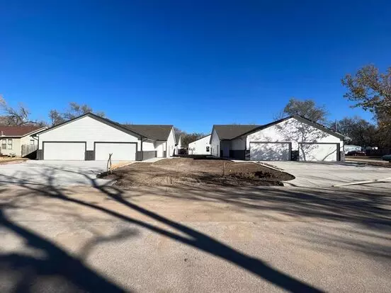 802 N Custer St Apartment for rent in Wichita, KS
