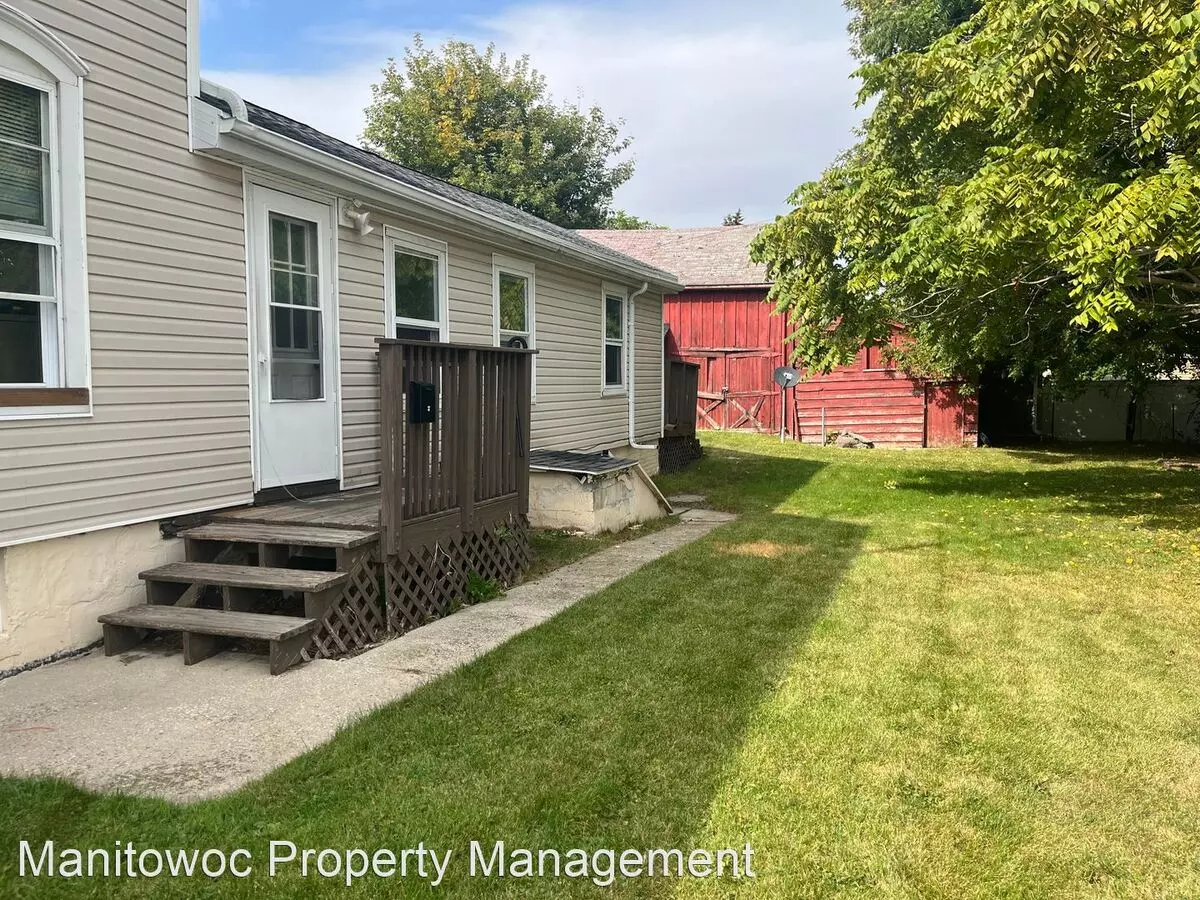 2 of 2 508 St Claire St Apartment for rent in Manitowoc, WI