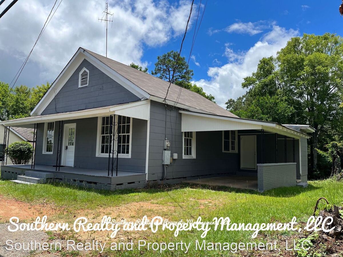 105 Gilmer Ave Tallassee, AL House for Rent Rentable