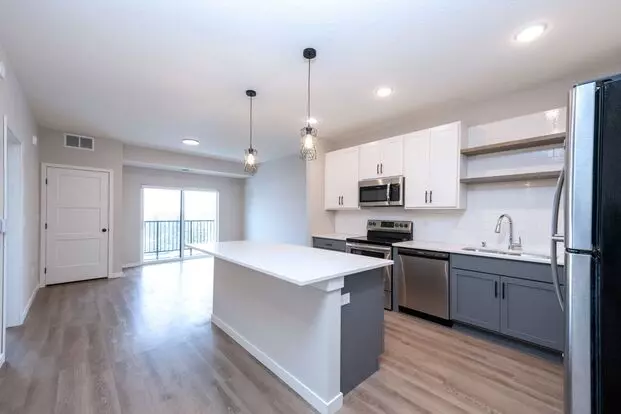 13958 Edgewood Ave Apartment for rent in Savage, MN