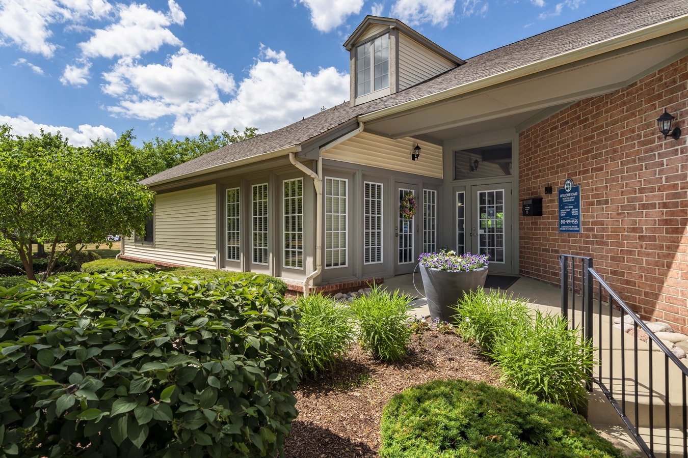 Clover Ridge East Apartments Palatine, IL | Rentable