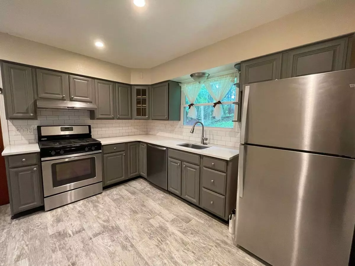 Tastefully Updated 3 Bedroom Home In Mccandless! House for rent in Pittsburgh, PA