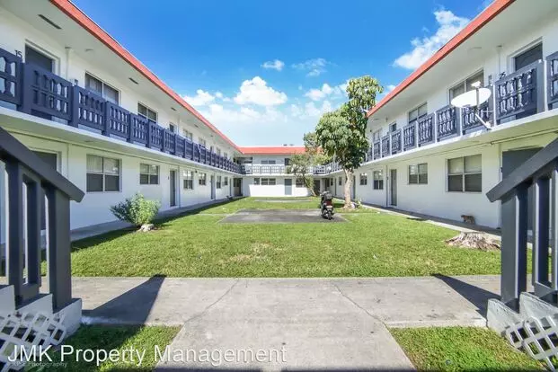 111 Biscayne Gardens, Llc Apartment for rent in Miami, FL