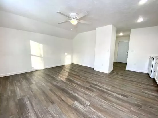 Algoma &amp; Hancock Quad Apartment for rent in New London, WI