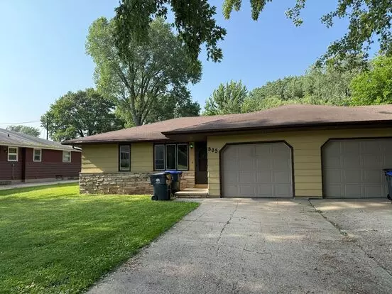 803-805 Sherry St Apartment for rent in Neenah, WI