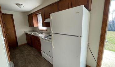 3 of 7 917 &amp;amp; 921 Abrams St Duplex Apartment for rent in Green Bay, WI