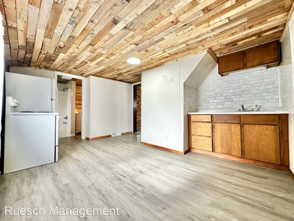 516 W Wescott St Shawano, WI Apartment for Rent Rentable