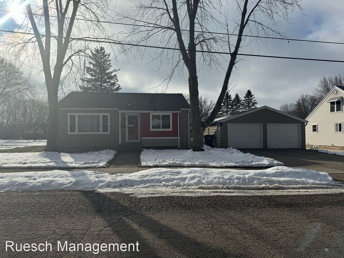 89 Elm St Clintonville, WI House for Rent Rentable