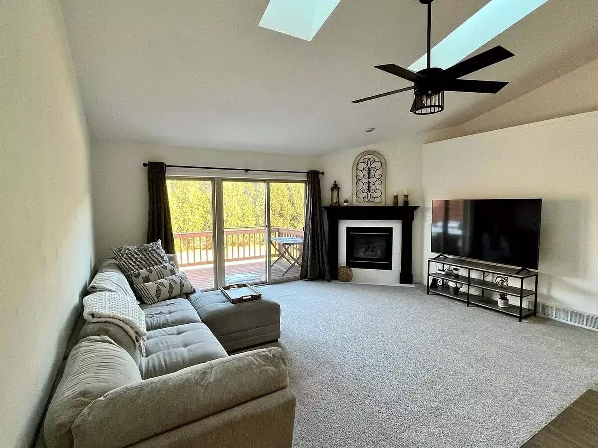 825 Rundquist Way-str Apartment for rent in Kimberly, WI