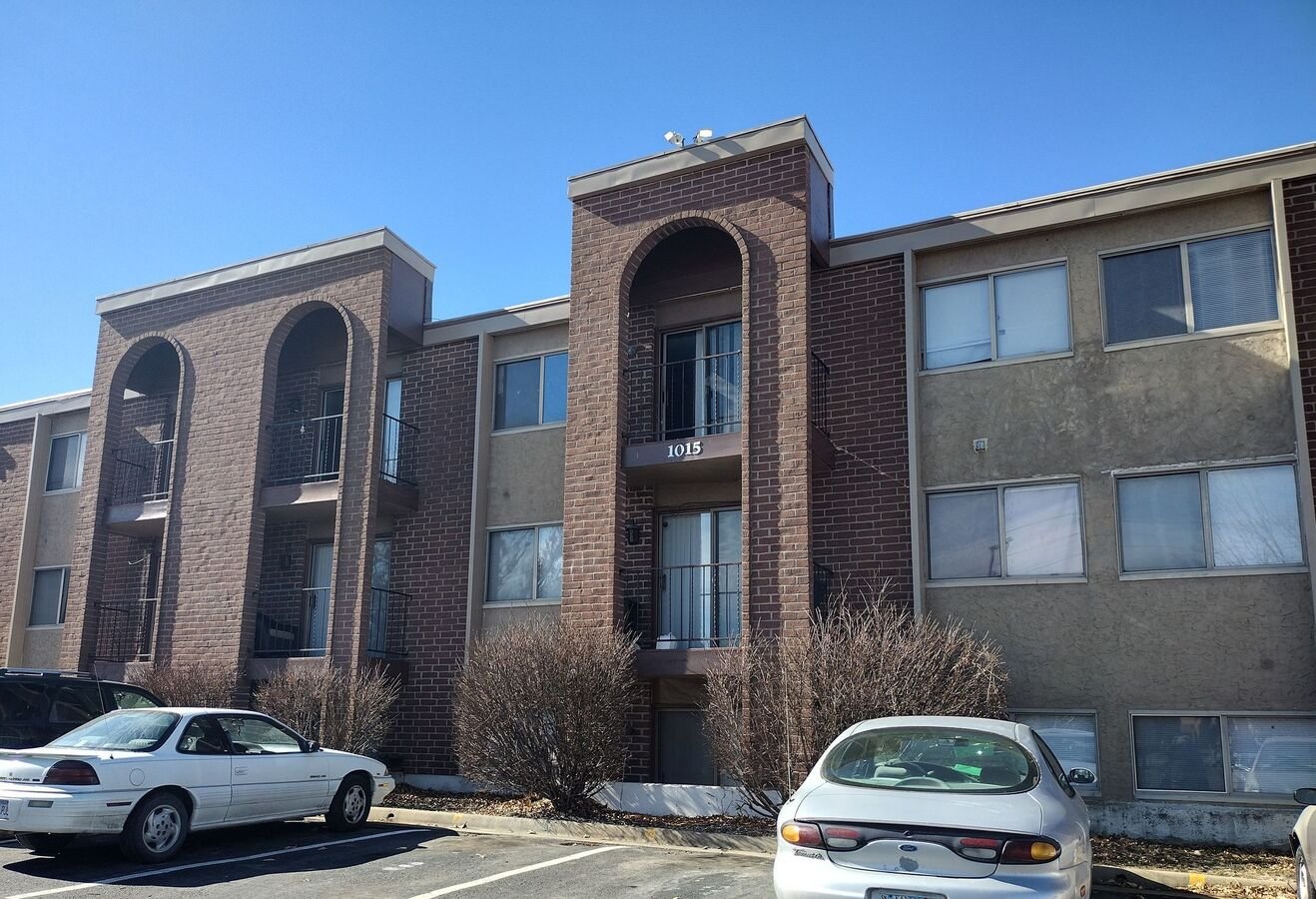 Monterey Apartments 1015 SW Garfield Ave Topeka, KS