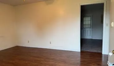 3 of 9 South Walnut Apartment for rent in Atlanta, IN