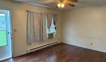4 of 9 South Walnut Apartment for rent in Atlanta, IN