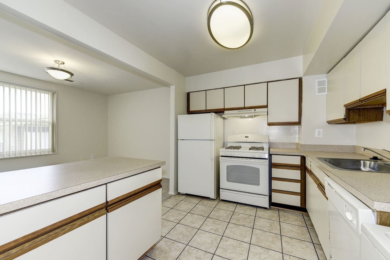 Mayfair House Apartments 2930 Cherry St Falls Church, VA