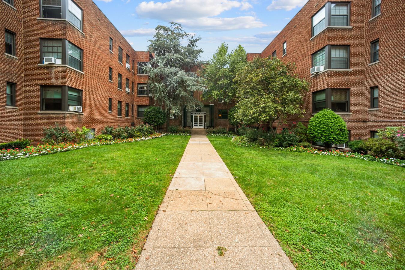 Rock Creek Gardens Apartments 2511 Q St Washington, DC