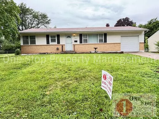 Charming 3-bedroom Home With Big Backyard & Gorgeous Hardwood Floors! Apartment for rent in Independence, MO