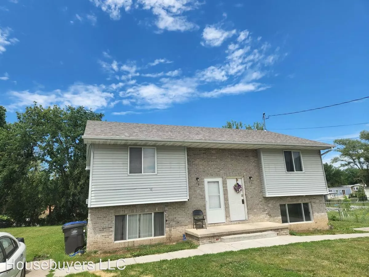 18 E Kenyon Ave Apartment for rent in Des Moines, IA