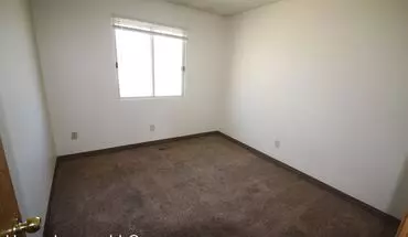 5 of 17 18 E Kenyon Ave Apartment for rent in Des Moines, IA
