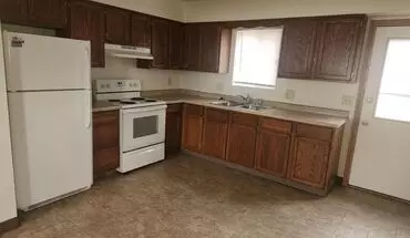 3 of 17 18 E Kenyon Ave Apartment for rent in Des Moines, IA