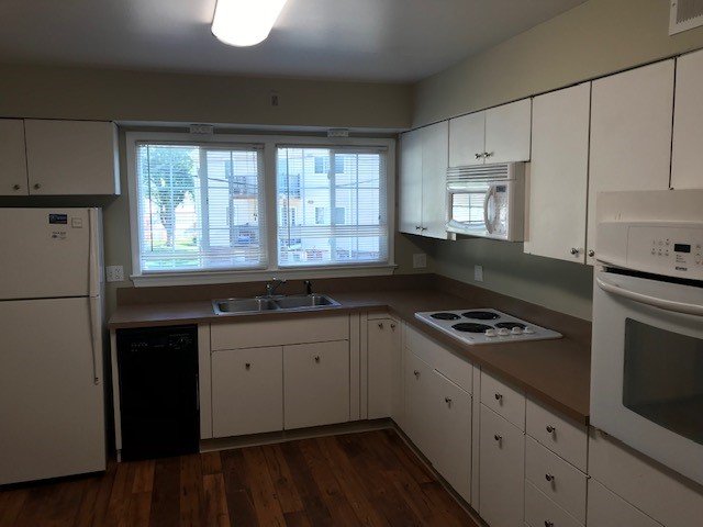 2 Bedrooms 1 Bathroom Apartment for rent at Pacific Gardens Apartments in Omaha, NE
