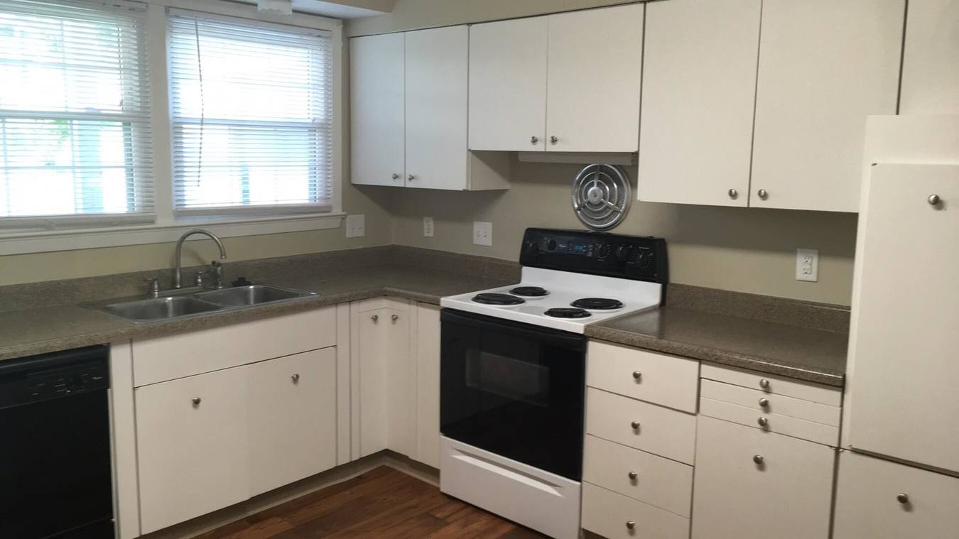 2 Bedrooms 1 Bathroom Apartment for rent at Pacific Gardens Apartments in Omaha, NE