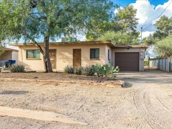 Unique 2 Bedroom 1 Bath Home In Midtown Apartment for rent in Tucson, AZ Unique 2 Bedroom 1 Bath Home In Midtown Apartment for rent in Tucson, AZ