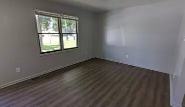 2 of 7 403 E Palm Dr Apartment for rent in Syracuse, IN