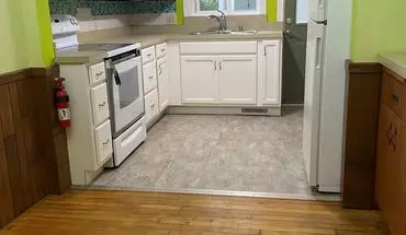 2 of 11 413 & 413 1/2 Hackett Road Apartment for rent in Goshen, IN
