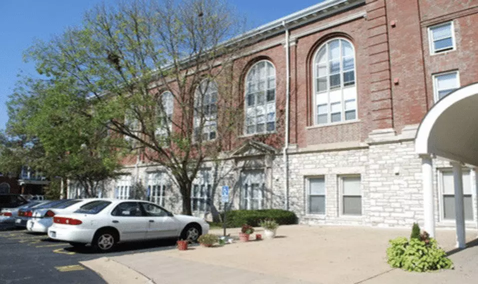2 of 2 Minerva Place Apartments Apartment for rent in St Louis, MO