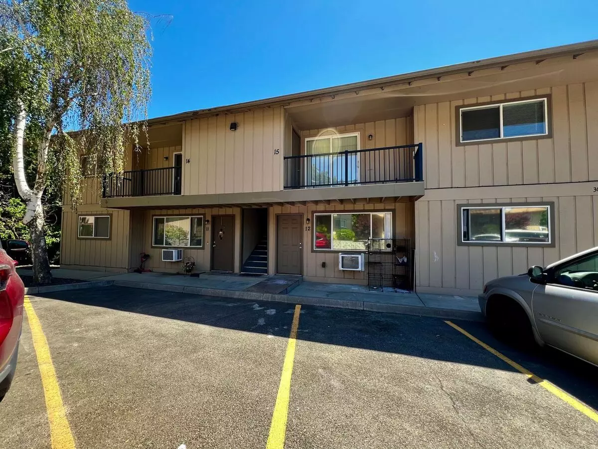 305 & 307 N. 33rd Street Apartment for rent in Yakima, WA