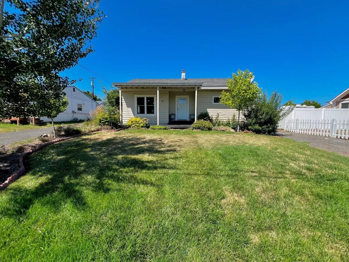 Non-refundable & Security Deposit Total: $1750.00 House for rent in Selah, WA