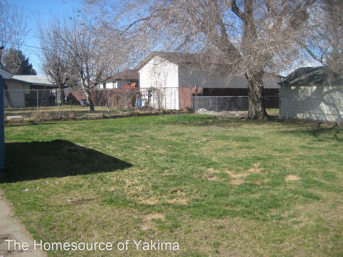 1408 S 3rd Ave Yakima Wa House For Rent