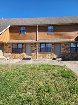3000 Village Apartment for rent in Springfield, MO