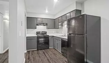 2 of 26 Peachtree Place Apartment for rent in St Joseph, MO