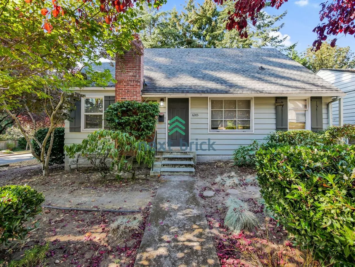 5 Beds & 2.5 Bath Single Family House For Rent House for rent in Seattle, WA