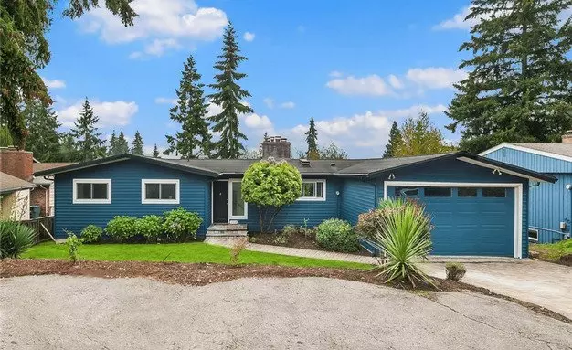 Beautiful 4 Bedroom 3 Bathroom Home For Rent! Apartment for rent in Bellevue, WA