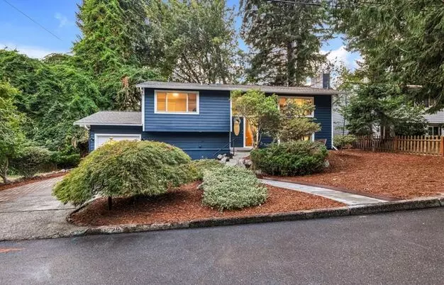 4 Beds And 2 Baths Beautiful Bellevue Single-family Home Is Available For Rent! Apartment for rent in Bellevue, WA 4 Beds And 2 Baths Beautiful Bellevue Single-family Home Is Available For Rent! Apartment for rent in Bellevue, WA