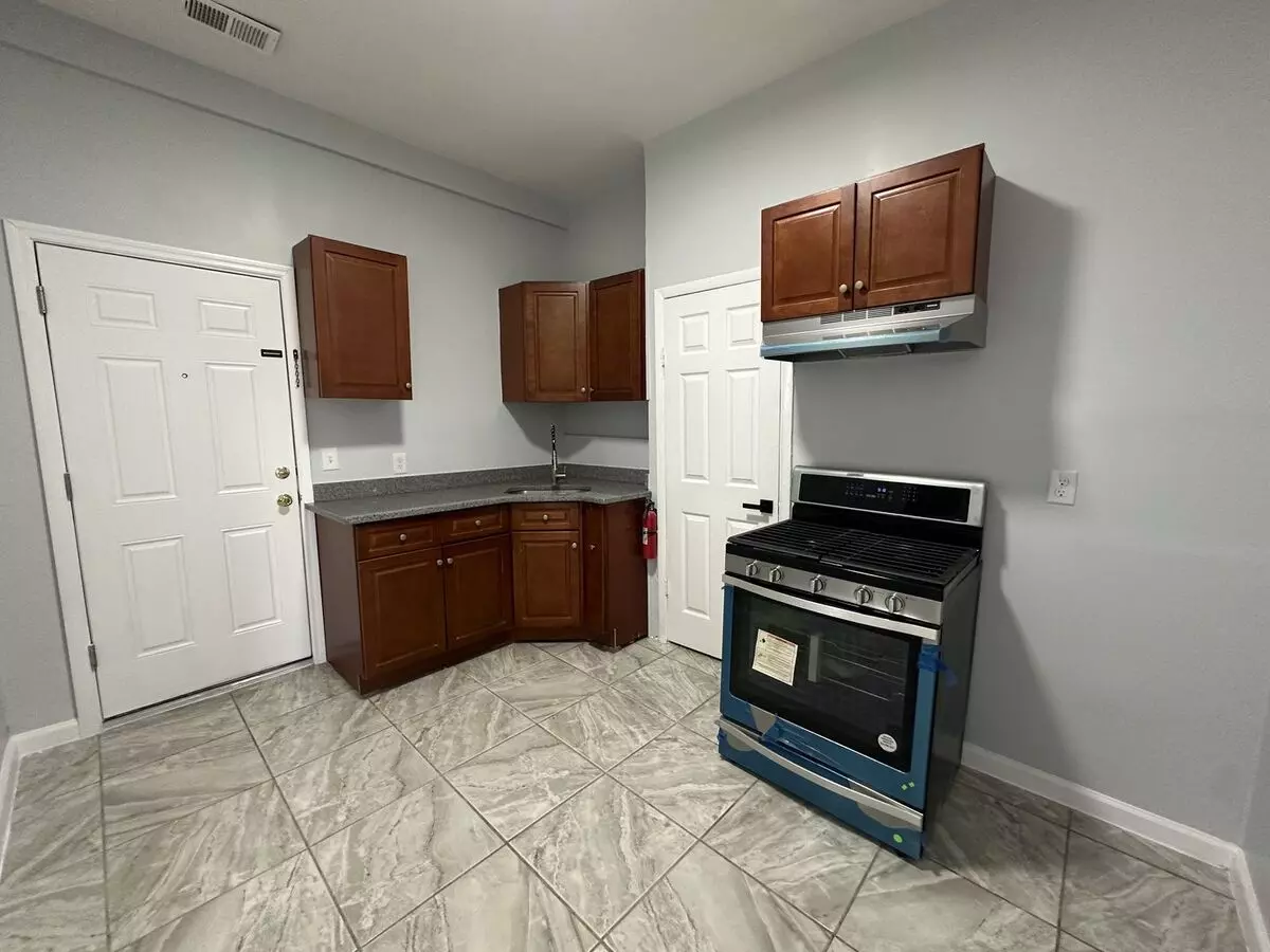 208 5th St Apartment for rent in Elizabeth, NJ