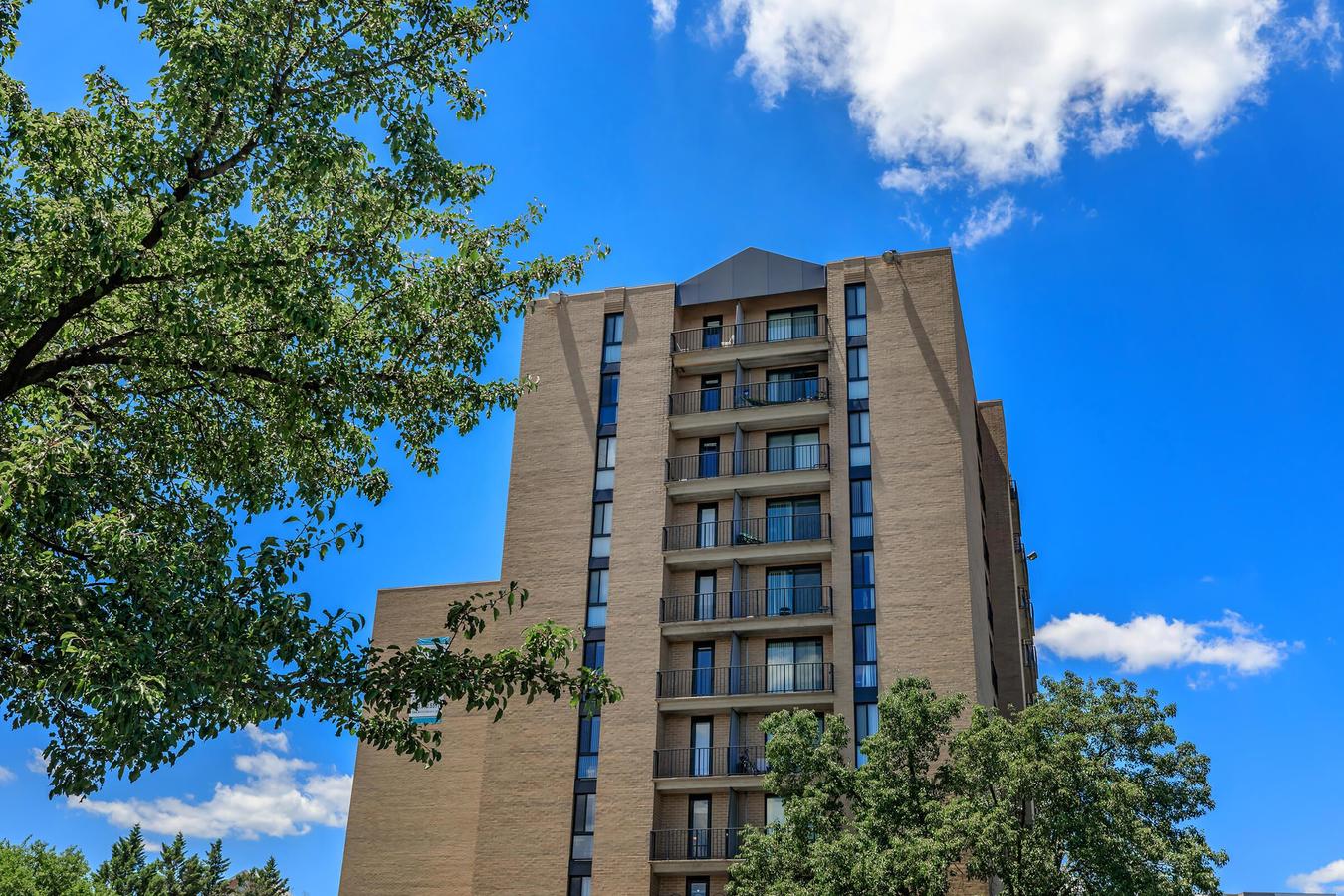 Whitestone at Landmark Apartments Alexandria, VA