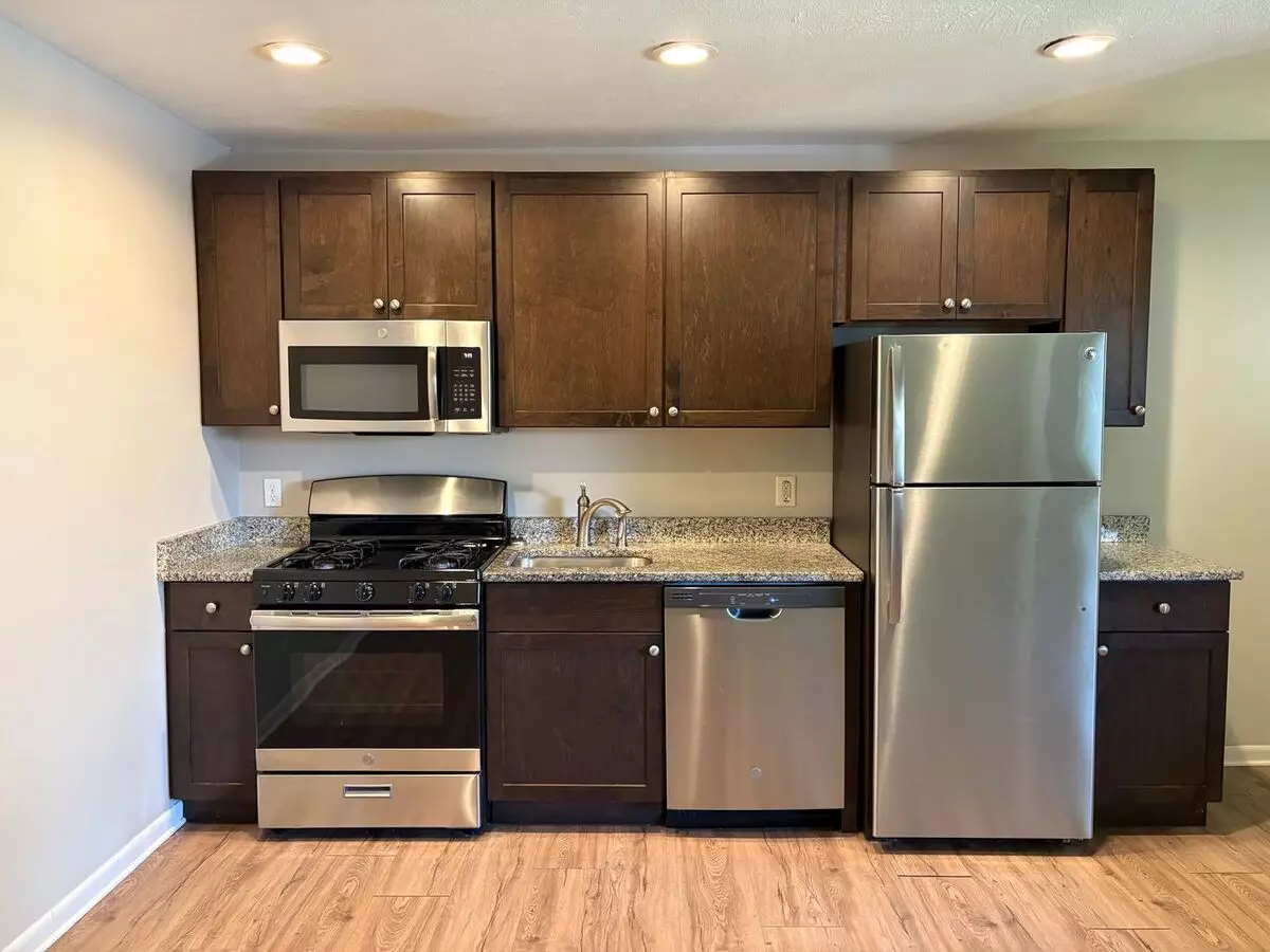 Otabc (123 N. 37th St.) Apartment for rent in Omaha, NE
