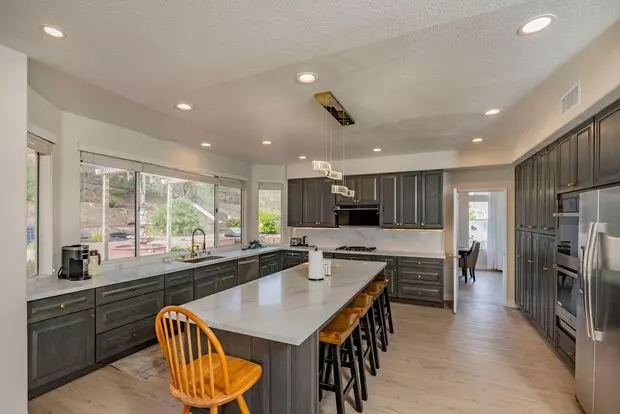 Fully Furnished! Prestige Luxury Single 5Bed 3Bath House Apartment for rent in Diamond Bar, CA