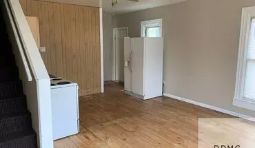 2 of 11 831 Vine St Apartment for rent in Lansing, MI