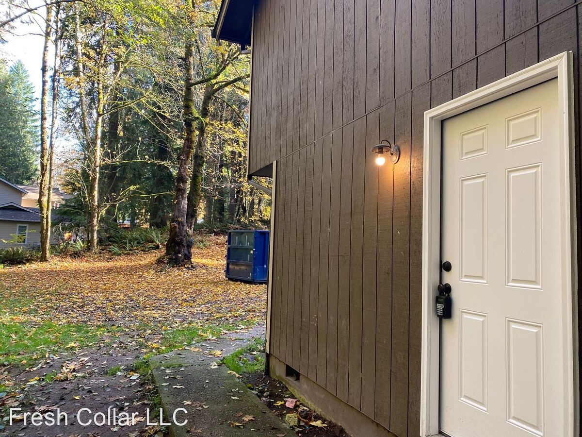 2207 Woodland Creek St NE Olympia, WA Apartment for Rent