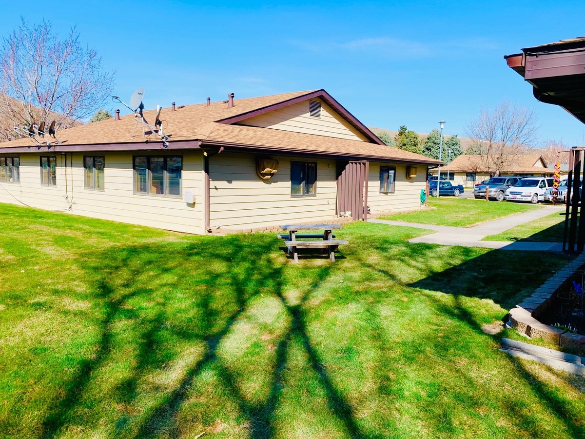 Golden Valley Homes Apartments 400 Millard St Belt, MT
