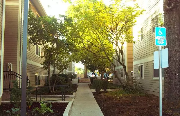 Crestview Court Apartment for rent in Beaverton, OR