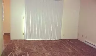 5 of 10 Crestview Court Apartment for rent in Beaverton, OR