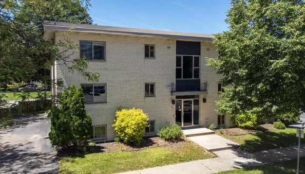 Cozy Downtown Bungalows Apartment for rent in Rochester, MN