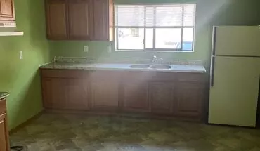 4 of 5 1203 Swan Apartment for rent in Yakima, WA